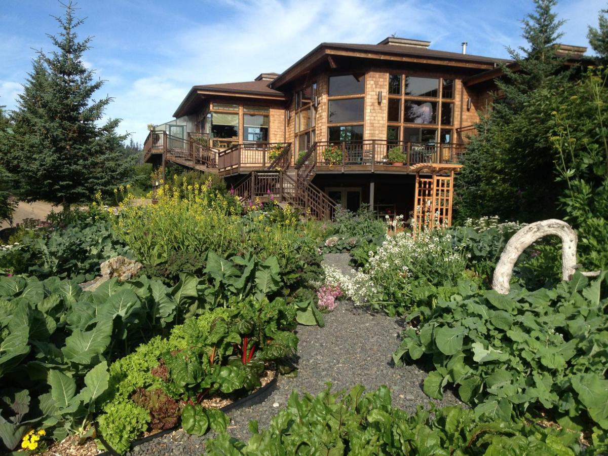 Stillpoint Lodge - All-Inclusive Halibut Cove Exterior photo
