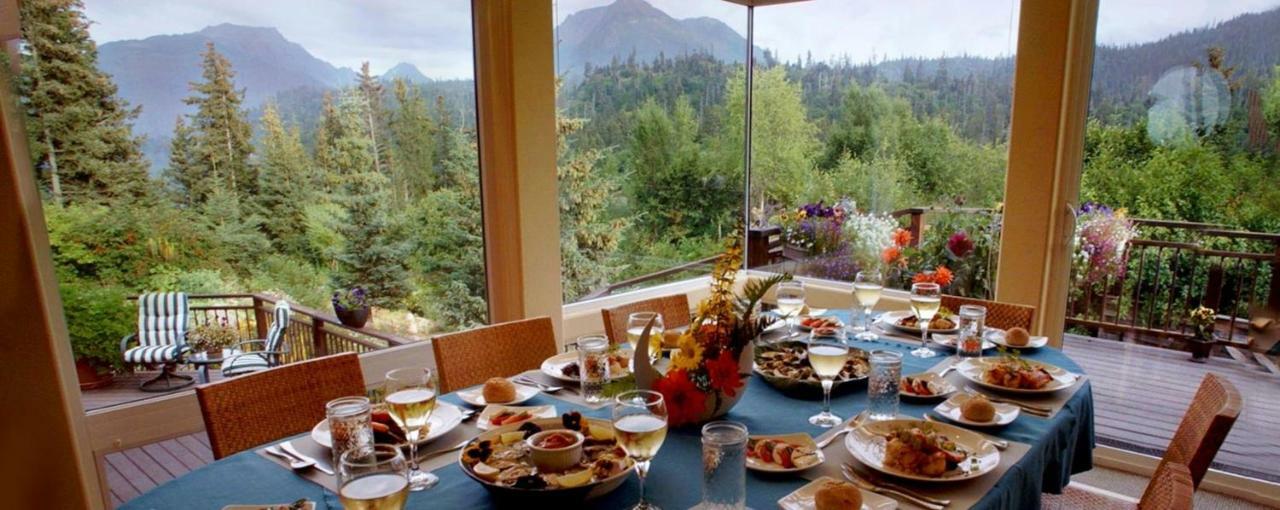 Stillpoint Lodge - All-Inclusive Halibut Cove Exterior photo